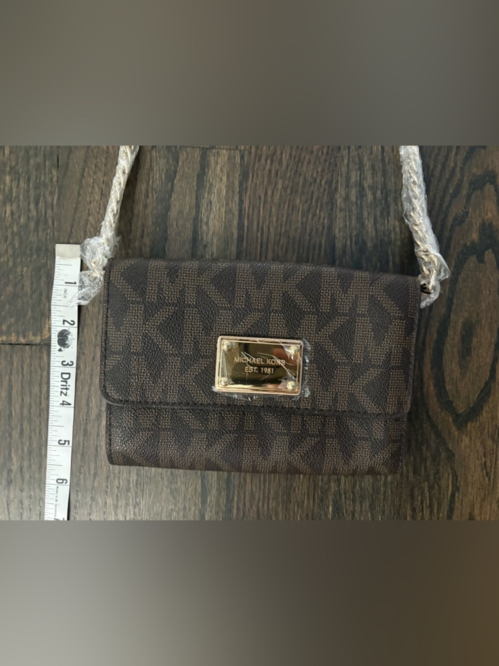 MICHAEL KORS | Purse | Brown Crossbody Bag with Gold Metal Hardware - Picture 10 of 16